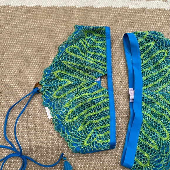 Savage x Fenty SET NWT Stranded in Lace Halter Bra Top & Panties SMALL Crop Top - Picture 3 of 6